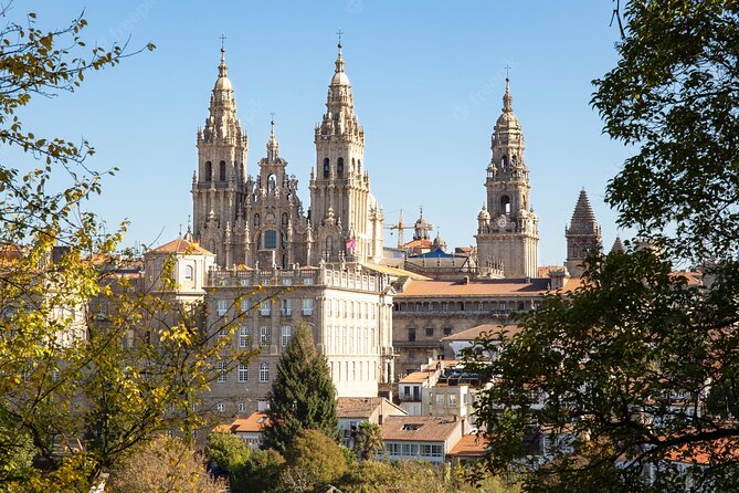 Santiago De Compostela Private Walking Tour With Cathedral Ticket - Exploring the Old Town