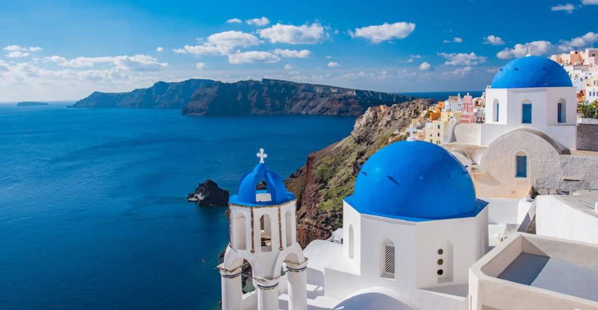 Santorini: Classic Private Tour - Oia: Picturesque Cliffside Views