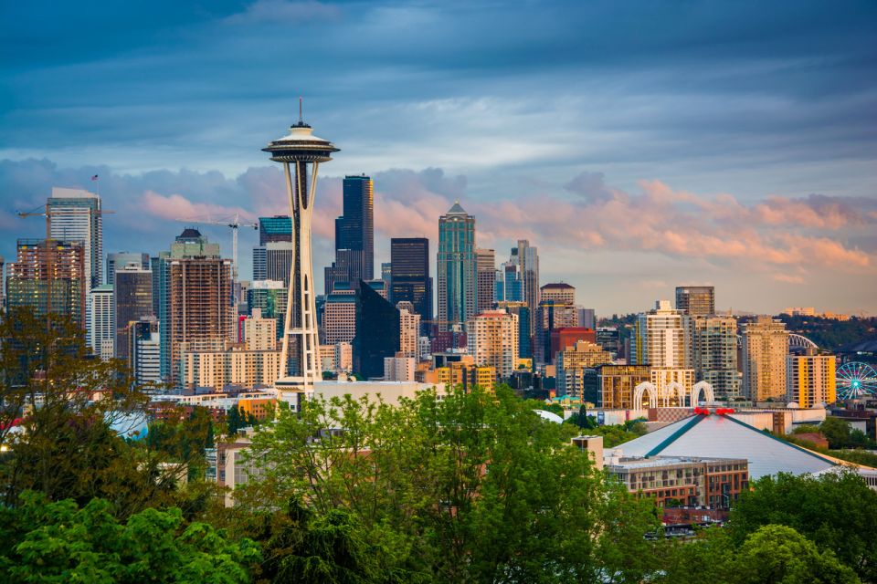 Seattle: Small Group Tour W/Space Needle, Boat & Underground - Scenic Harbor Cruise