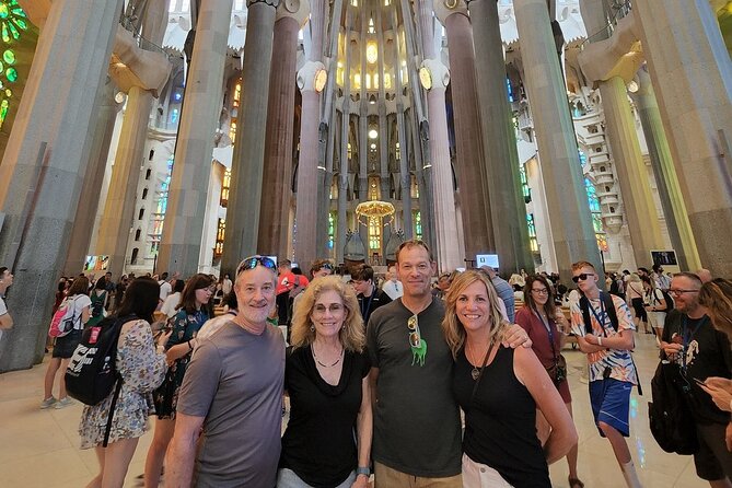 Semi-Private Barcelona Tour Gothic, Sagrada Familia & Park Guell - Guided Tour Highlights