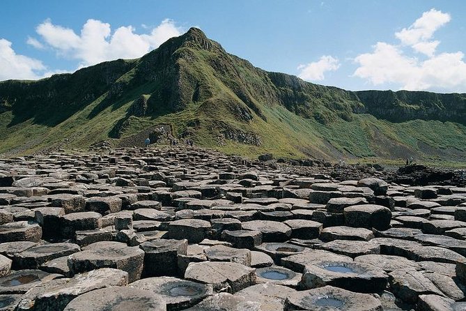 Shore Excursion: Giants Causeway Tour From Belfast Port (Extra Leg Room Bus) - Meeting and Pickup