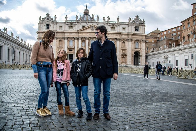 Skip-The-Line Tour of the Vatican & Sistine Chapel With Local Guide - Meeting Point and Getting There