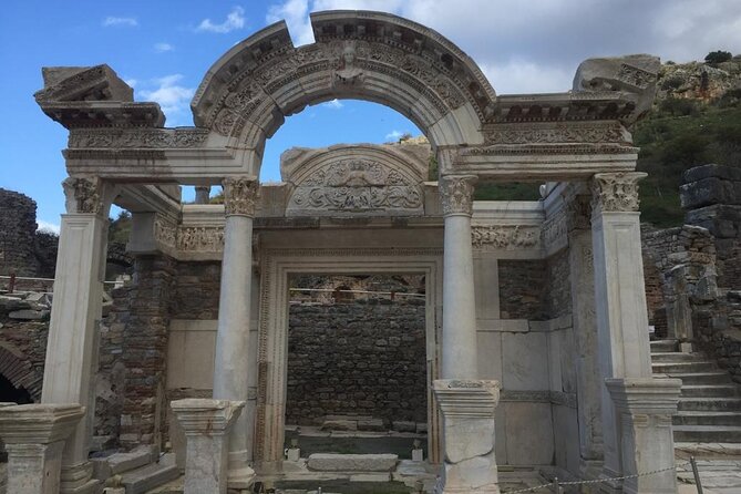 Small Group ( 10 Pax ) Ephesus, House of Virgin Mary, Temple Tour - Meeting and Pickup Details