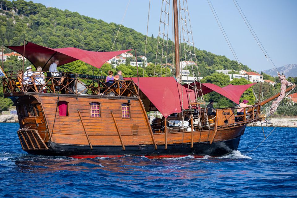 Split: Cruise on Columbos Pirate Ship Santa Maria - Onboard Experience