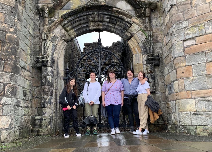 Stirling: Private Old Town & Castle Walking Tour - Guided Tour of Stirling Castle