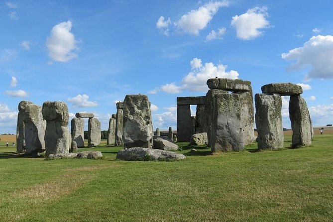 Stonehenge Independent Visit With Private Driver by Luxury Sedan - Driver Experience