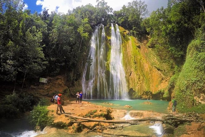 The Limón Waterfalls Tour (Horse Riding & Swimming) With Lunch - Meeting Point Details