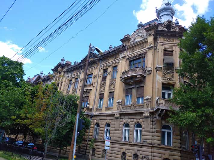 Timisoara: Dream Tour in Fabric Neighborhood - Architectural Features