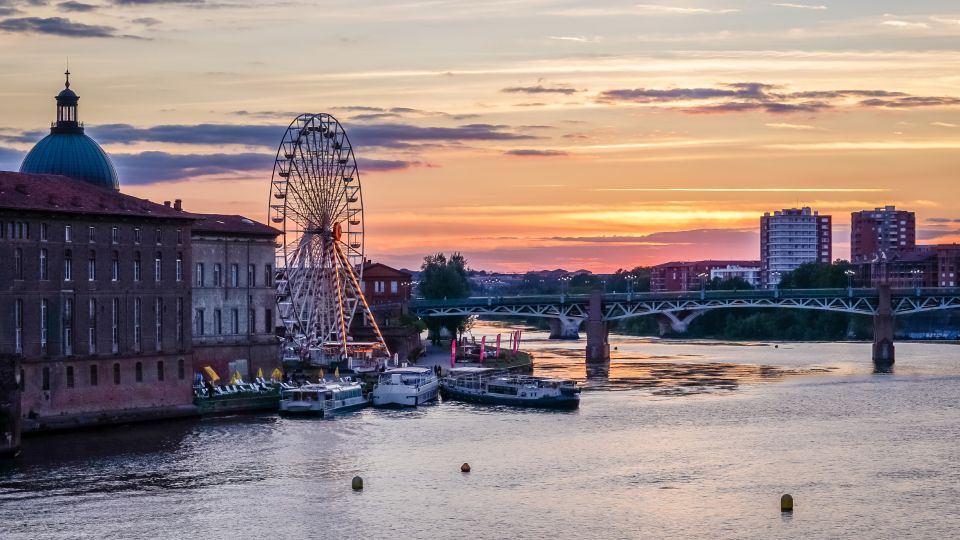 Toulouse: Self-guided Reading Tour - Explore the Capitole