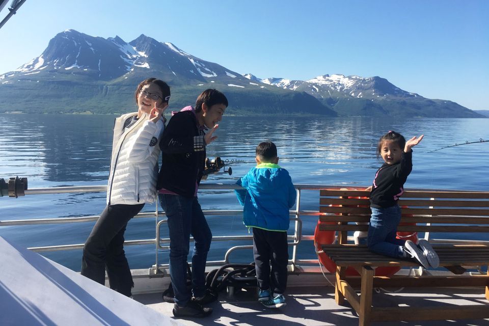 Tromsø: Wildlife Bird Fjord Cruise With Lunch and Drinks - Included Activities