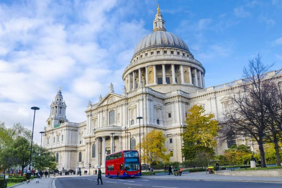 US Landmarks Tour of London - Guided Exploration