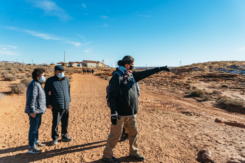 Vegas: Antelope Canyon & Horseshoe Bend Tour at Golden Hour - Language Options