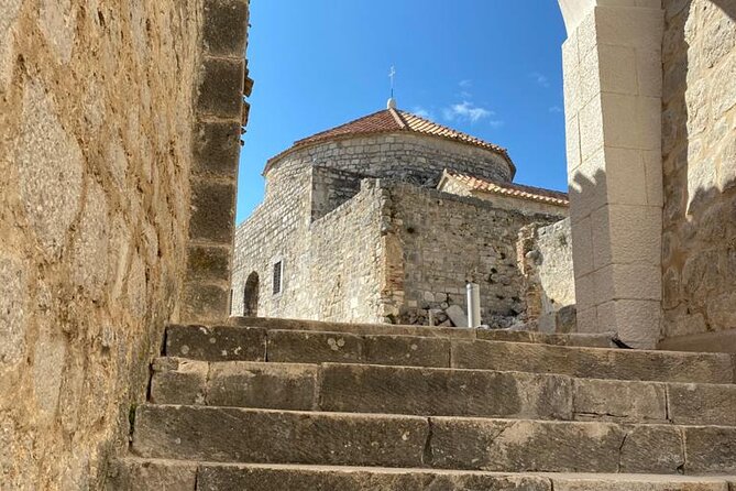 Visit Klis Fortress & Olive Museum Klis - Admiring the Scenic Views