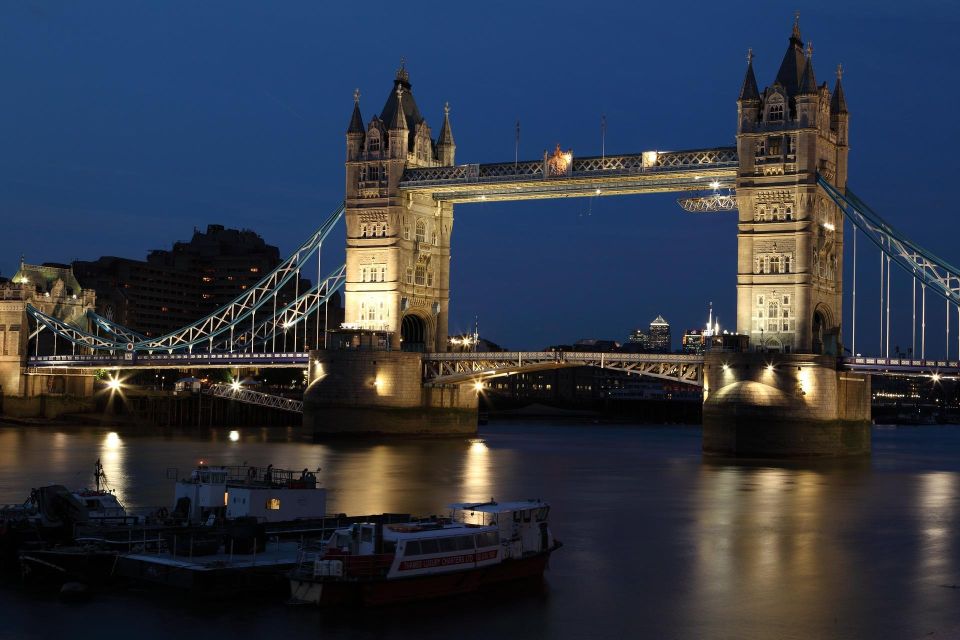 An Evening in London, Private Panoramic Tour - Bottled Water Included