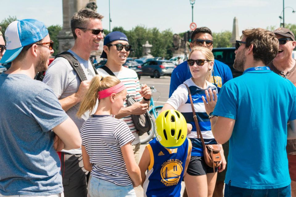 Best of Paris Bike Tour - Bike and Gear Inclusions