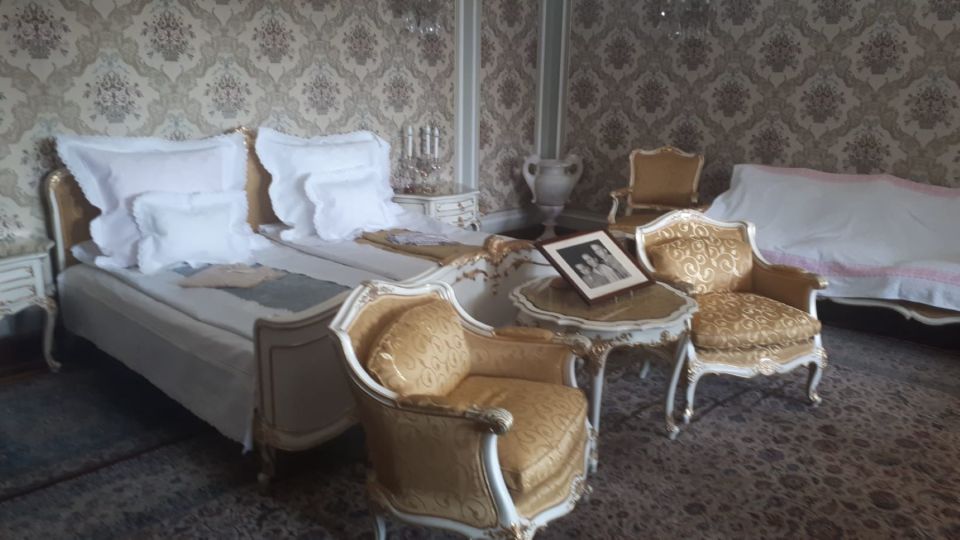 Bucharest: Guided Ceausescu Villa Tour - Customer Ratings