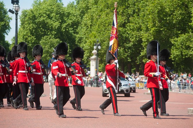 Changing of the Guard Walking Tour Experience - Tour Duration and Inclusions