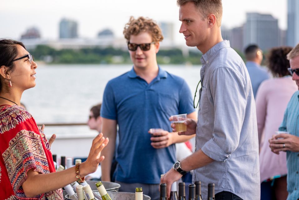 Chicago: Wine & Cheese or Beer & BBQ Thursday Evening Cruise - Departure and Meeting Point