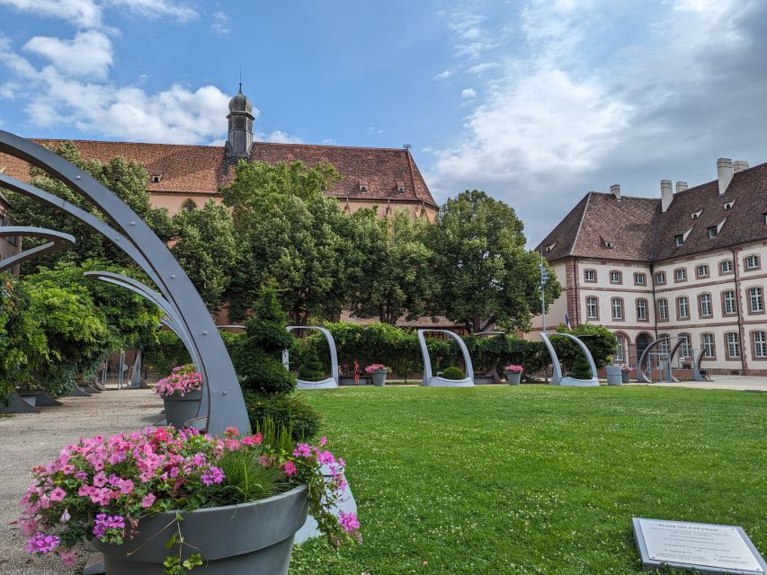 Colmar: Highlights Walking Tour and Wine Tasting - Experiencing Alsatian Wine Tasting