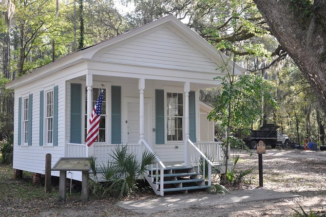 Daufuskie Island Guided History Tour From Hilton Head - Engaging Storytelling by Guides