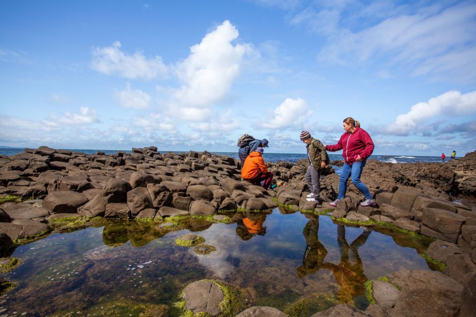 Dublin: Giants Causeway & Belfast (Titanic or Black Taxi) - Black Taxi Tour