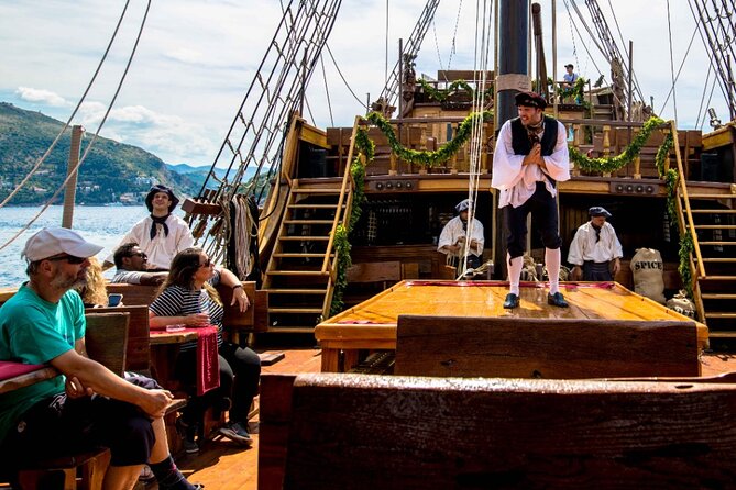 Dubrovnik Panoramic Cruise on a Wooden Galleon With a Live Show - Experienced Crew and Live Show