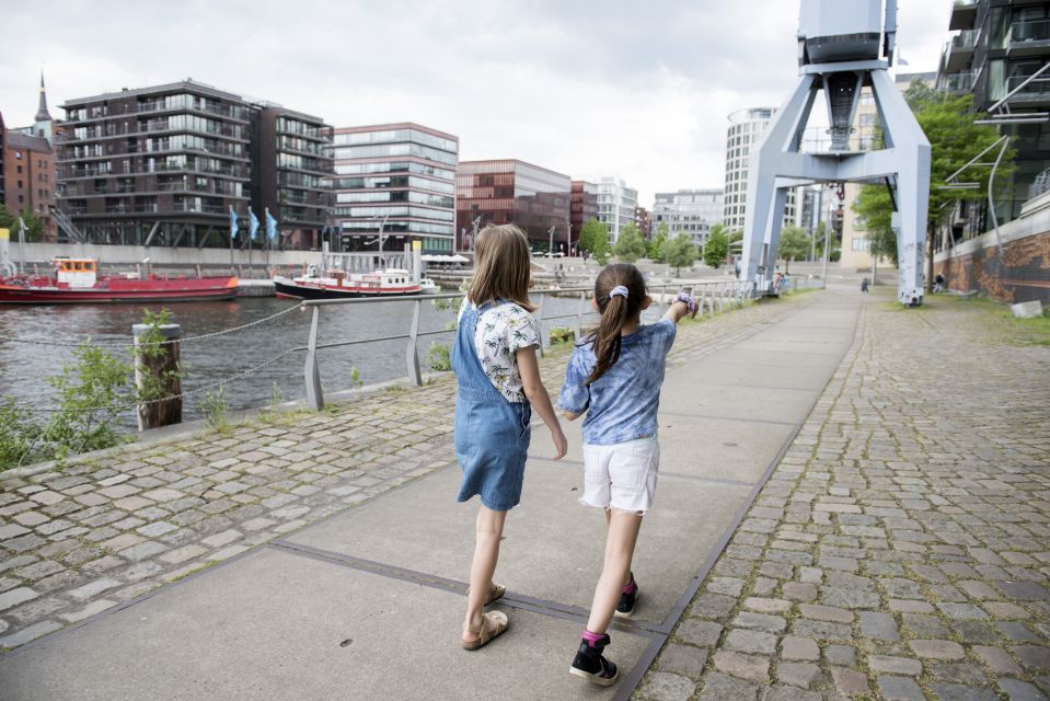 Düsseldorf: City Exploration Game for Kids With Geolino - Age and Group Suitability