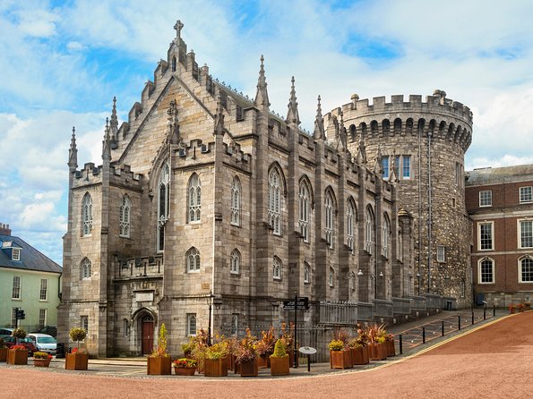 Essential Private Dublin Walking Tour for up to 6 People - Inclusions