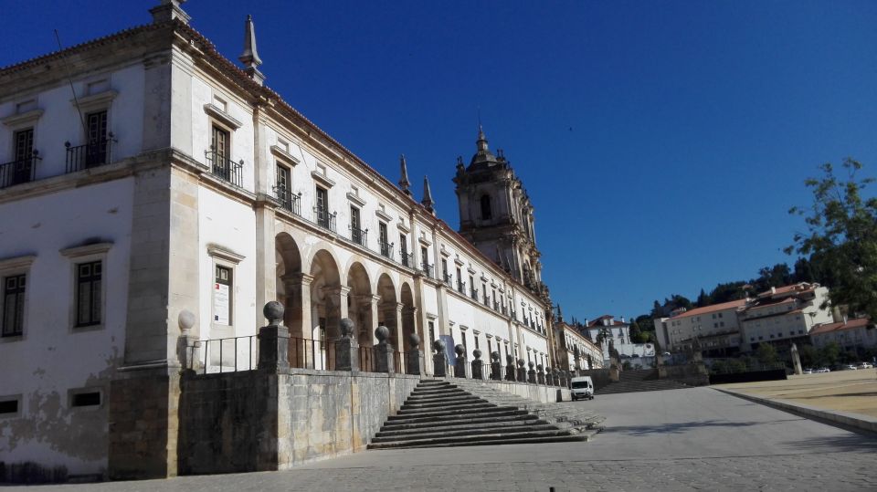 Fatima, Batalha, Alcobaça, Nazaré and Óbidos Private Tour - Exploring the Castle of Óbidos