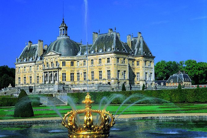 Fontainebleau and Vaux Le Vicomte Chateaux Day Trip From Paris - Included Amenities and Exclusions