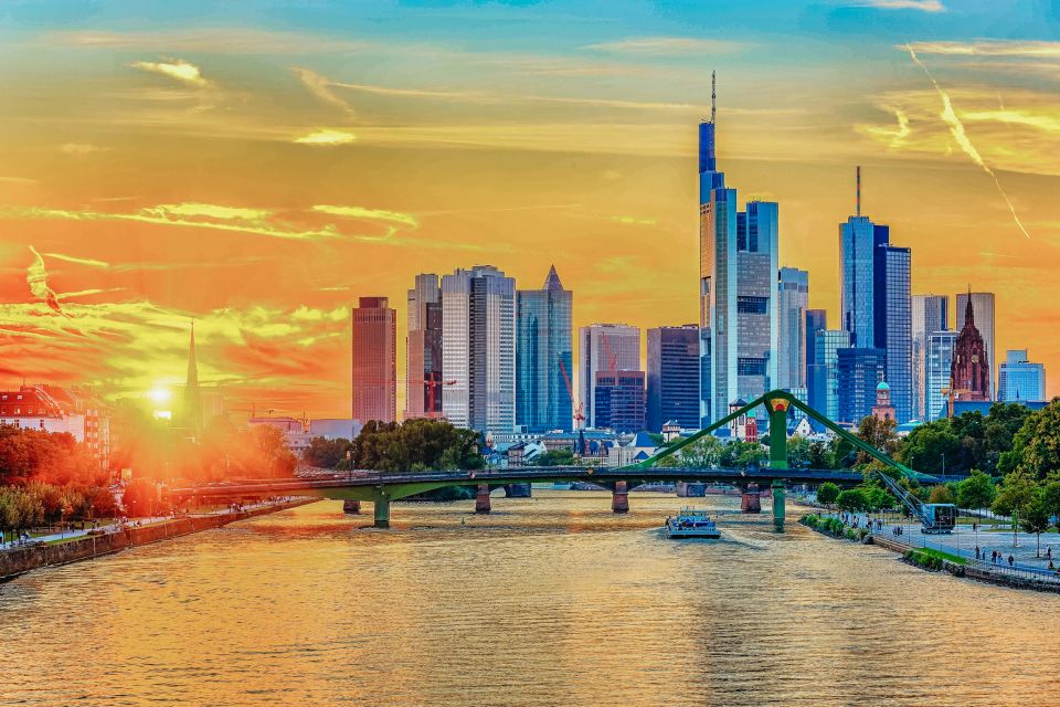 Frankfurt: River Main Sightseeing Cruise With Commentary - Panoramic Views of Frankfurt