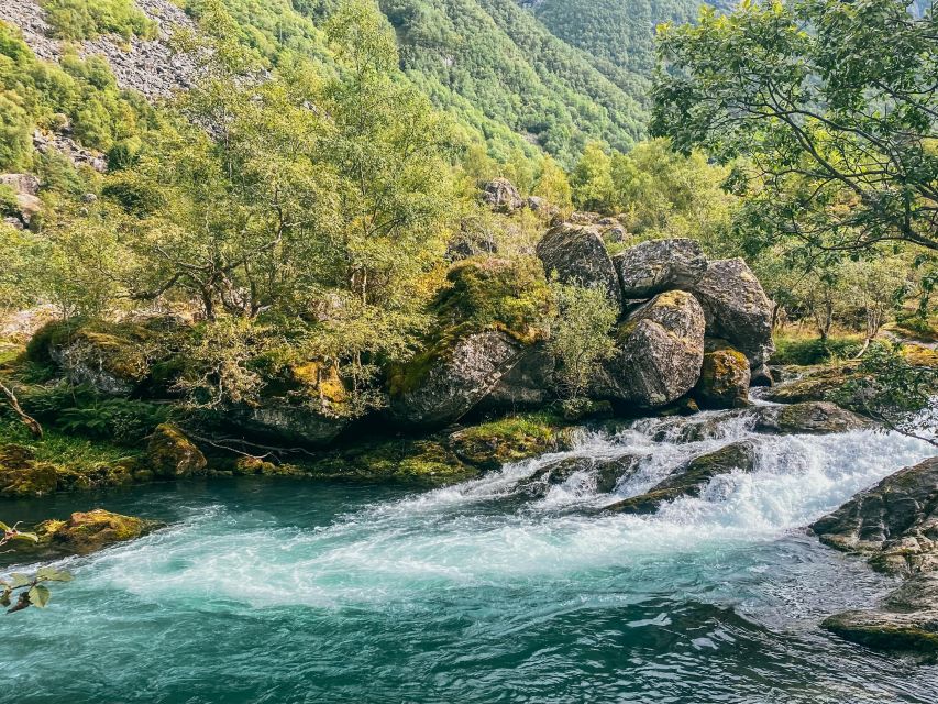 From Bergen: Folgefonna National Park & Glacier Lake Tour - Bondhusvatnet Lake Hike