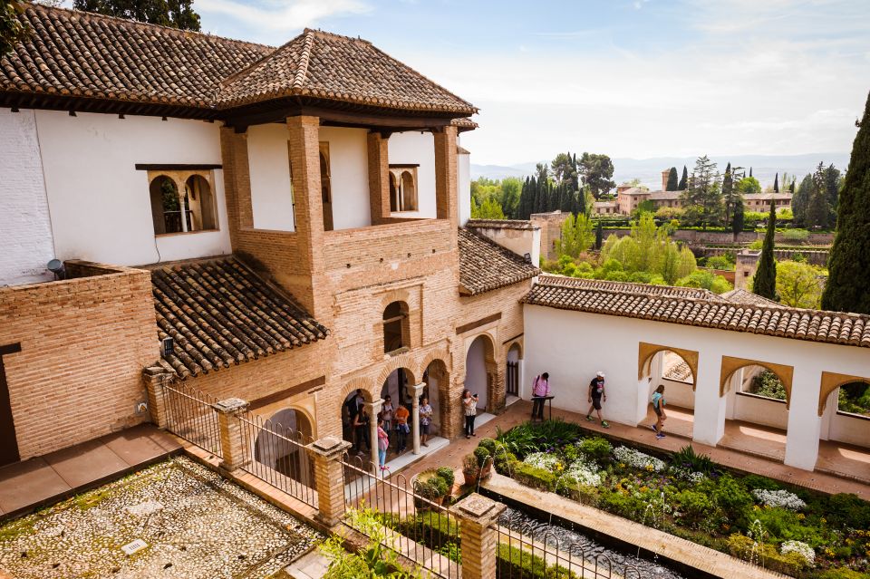 From Costa Del Sol: Granada, Alhambra & Generalife Day Tour - Important Information