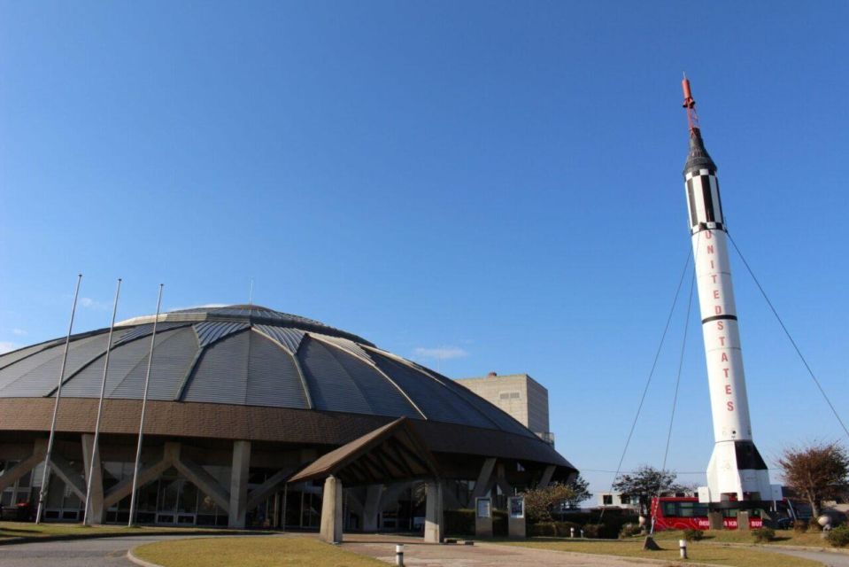 From Kanazawa: Beaches, 400-Year Old Temples & Aliens - Cosmo Isle Hakui Museum