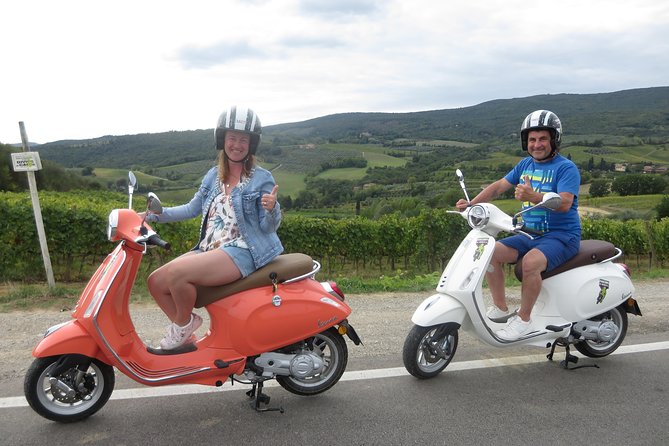 From San Gimignano: Tuscany Vespa Tour With Lunch & Wine Tasting - Driving the Vespa Scooters