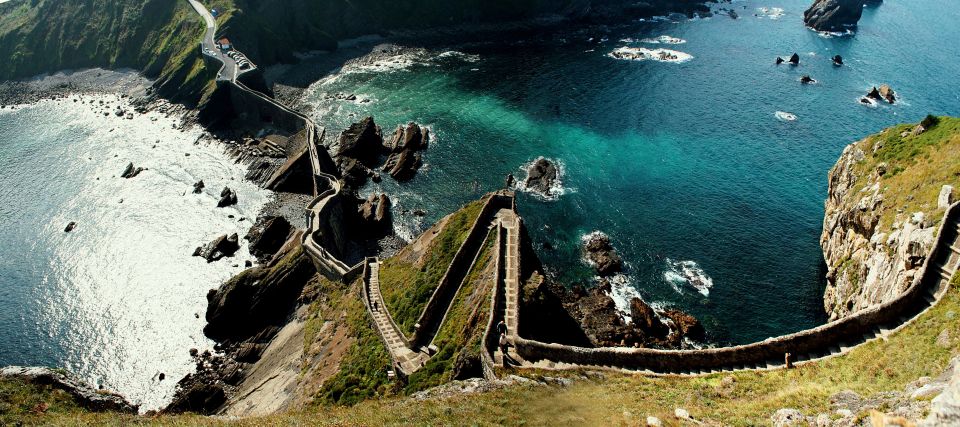 From San Sebastian: Gaztelugatxe and Guggenheim Museum Tour - Inclusions and Amenities