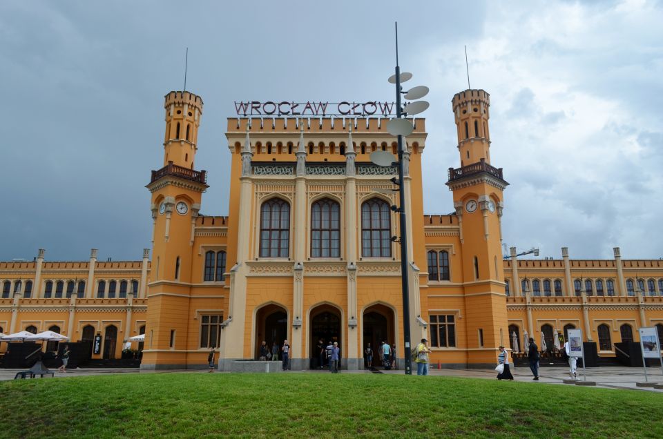 From Warsaw: Full-Day Private Wroclaw Tour - Tour Features and Inclusions