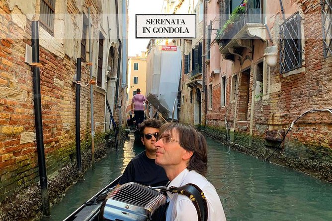 Grand Canal Gondola Serenade With Your Carnival Mask - Customer Reviews and Feedback