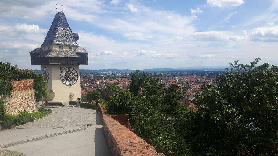 Highlights of Graz: Guided Walk - Graz Cathedral and Mausoleum