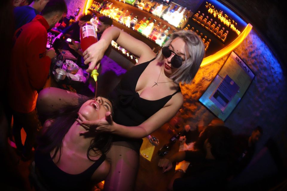 Istanbul: Party Pub Crawl With Party Bus - Rooftop Club Experiences