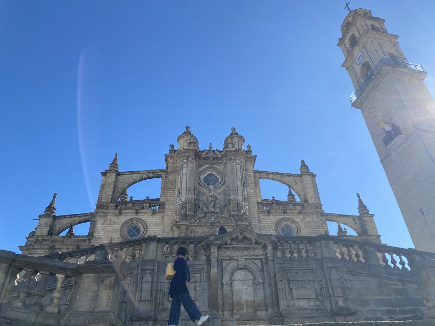 Jerez De La Frontera: 1.5-Hour Walking Tour With a Guide - Experience Details