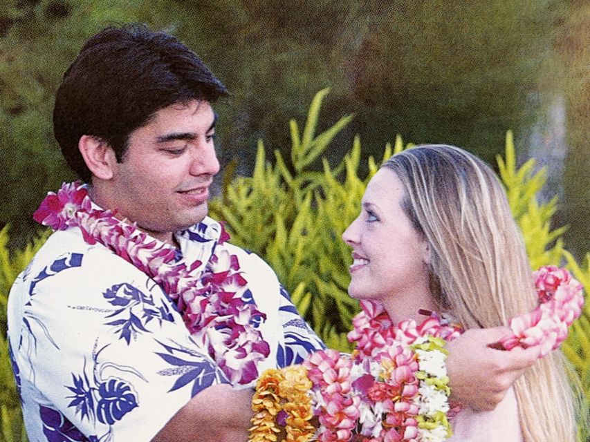 Kahului Airport: Maui Flower Lei Greeting Upon Arrival - Lei Details