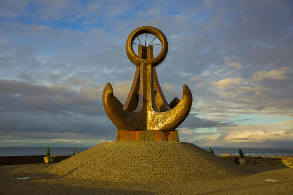 Keflavík Cultural & Coastal Stroll Walking Tour - Duus Museum Visit