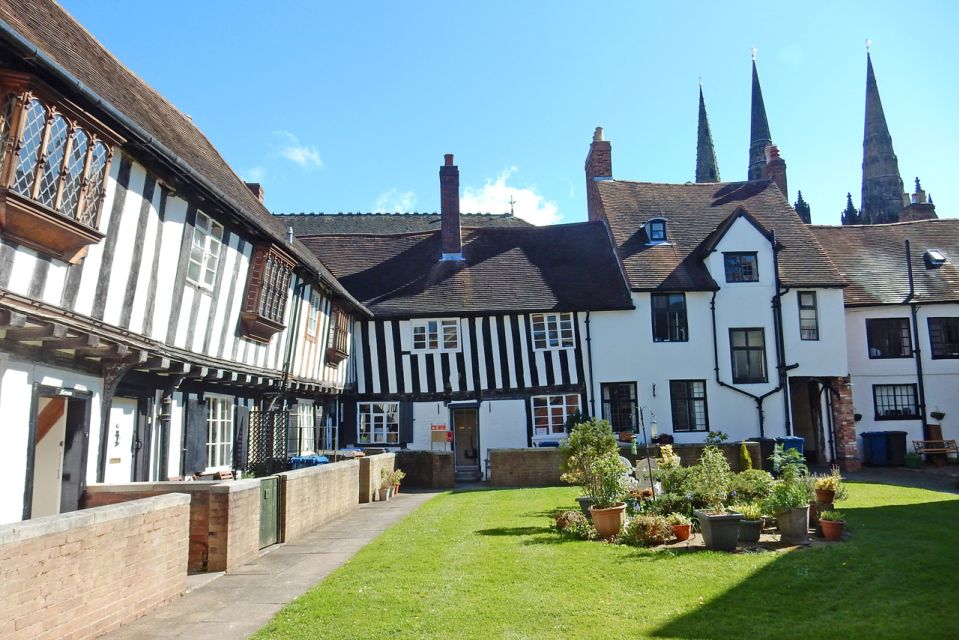 Lichfield: Smartphone Self-Guided Heritage Walks - Directions and Clues for Walkers