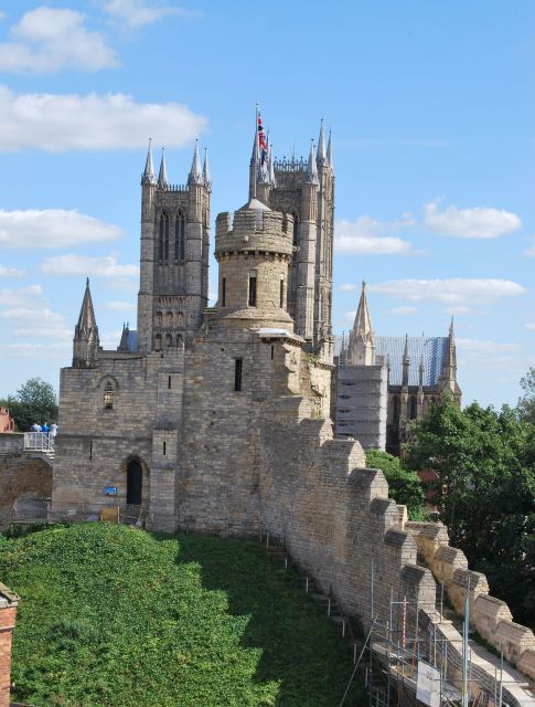 Lincoln: Private Guided Tour/Cathedral, Castle & Magna Carta - Steep Hill