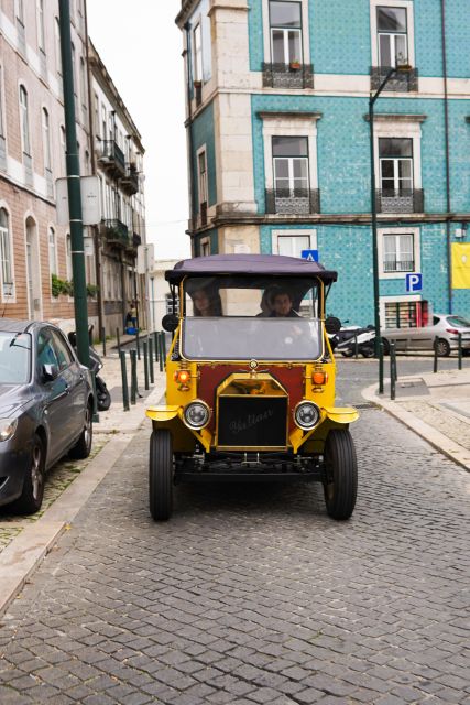 Lisbon: Tuk Tuk City Tour With Vintage Car - Advice for Appropriate Attire