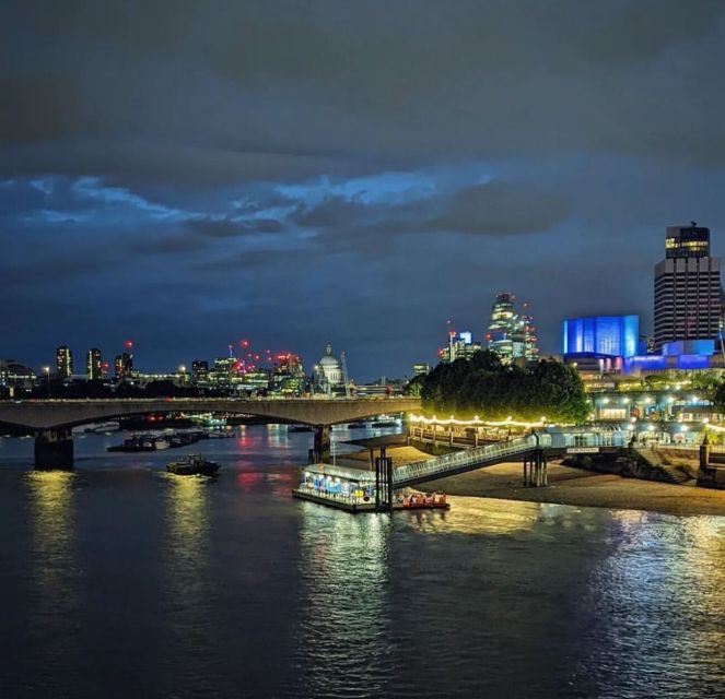 London: Explore London By Night In A VIP Private Car - Expert Guide Commentary