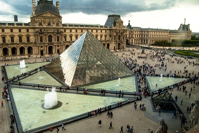 LOUVRE PRIVATE TOUR : Skip the Line & Local Expert Guide - Entry Fees Included - Inclusions and Amenities