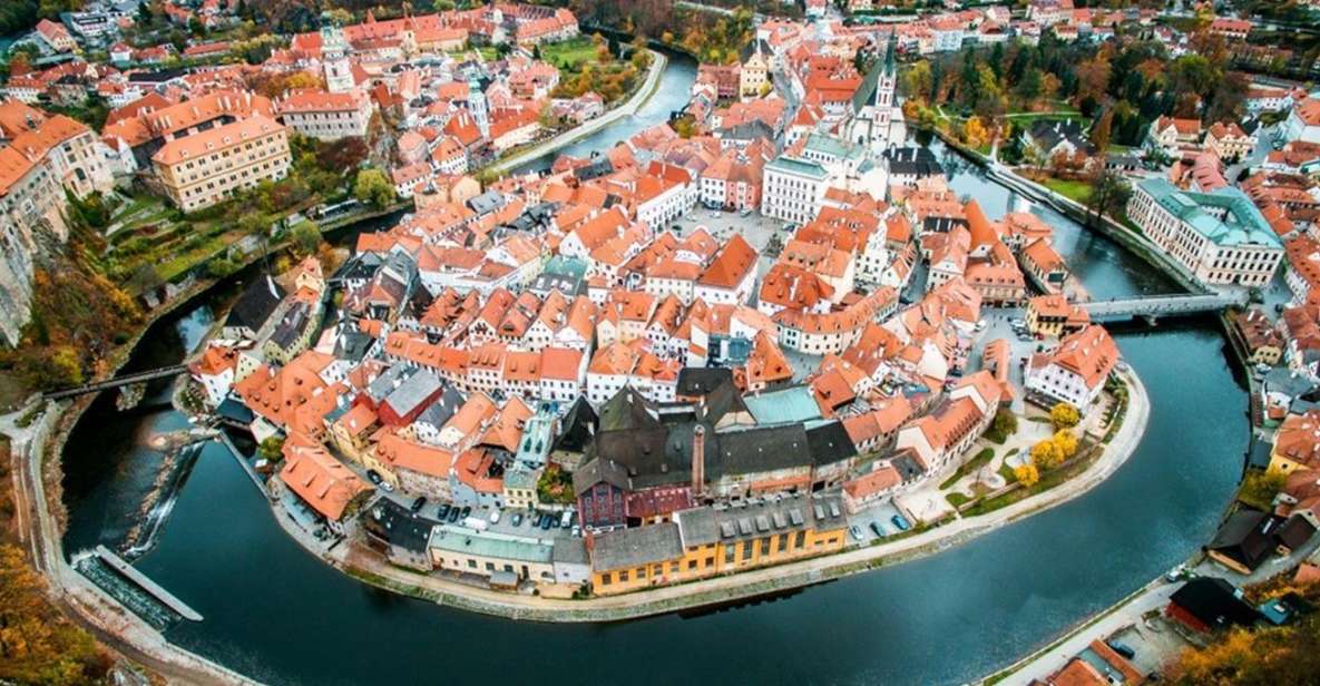 Luxury Transfer From Prague to ČEsky Krumlov - Tour Duration and Availability