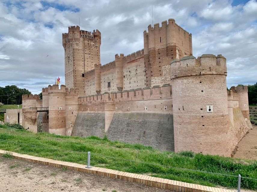 Medina Del Campo: Private Sightseeing Tour - Meeting Point